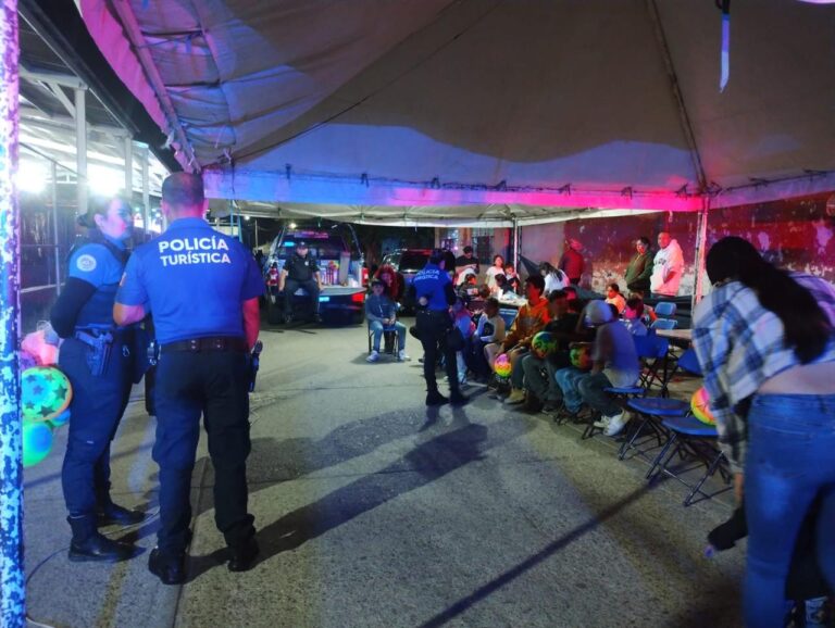 Culminan con éxito actividades del Stand de Prevención en Feria de Pabellón