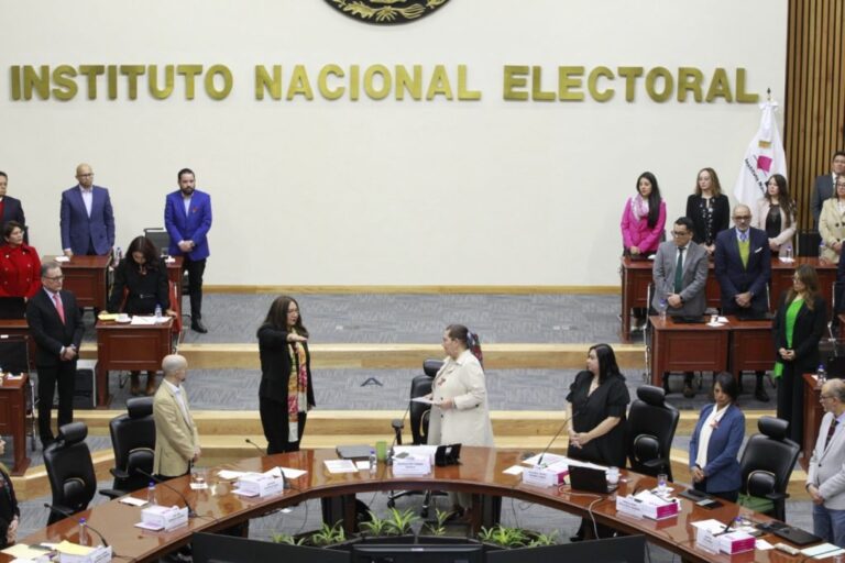 INE designa a Claudia Arlett Espino como Secretaria Ejecutiva