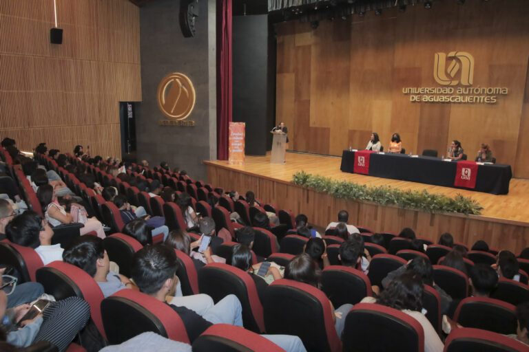 UAA conmemoró el Día Internacional para Erradicar la Violencia contra las Mujeres