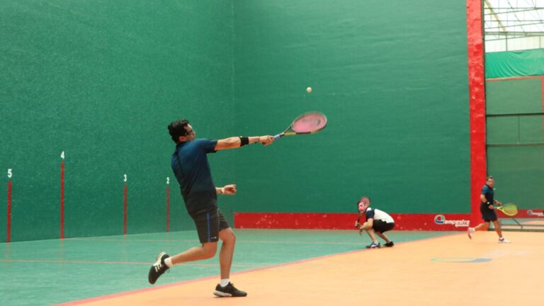 ¿Dónde jugar frontenis en Aguascalientes?