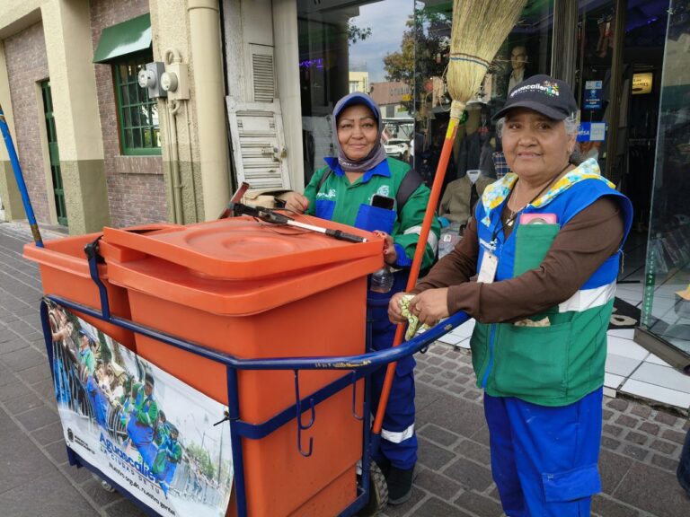 El alma detrás de la escoba: la historia de María Santos, una gran mujer que mantiene limpio el corazón de Aguascalientes