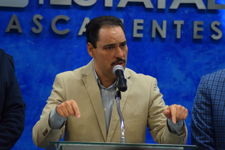 Toño Martín del Campo vota a favor de reforma de seguridad y presenta voto en contra por falsos comprobantes fiscales