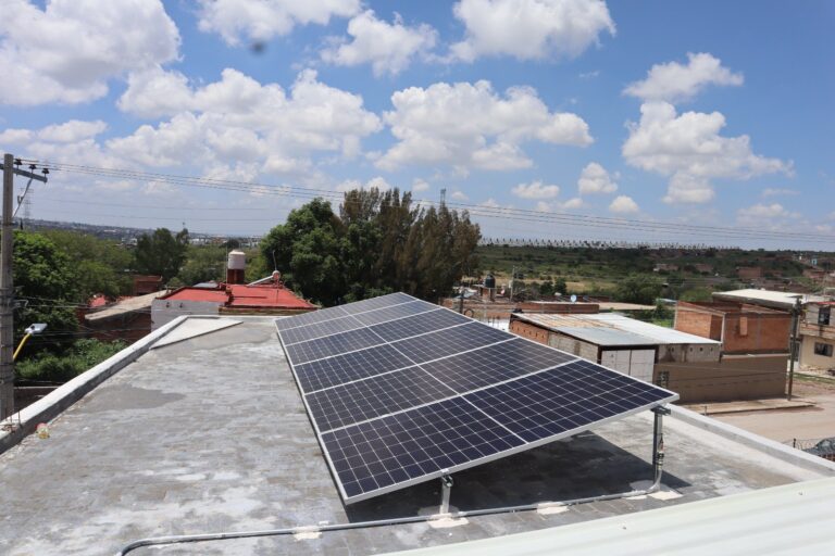 Créditos de hasta 5 millones de pesos para la instalación de paneles solares