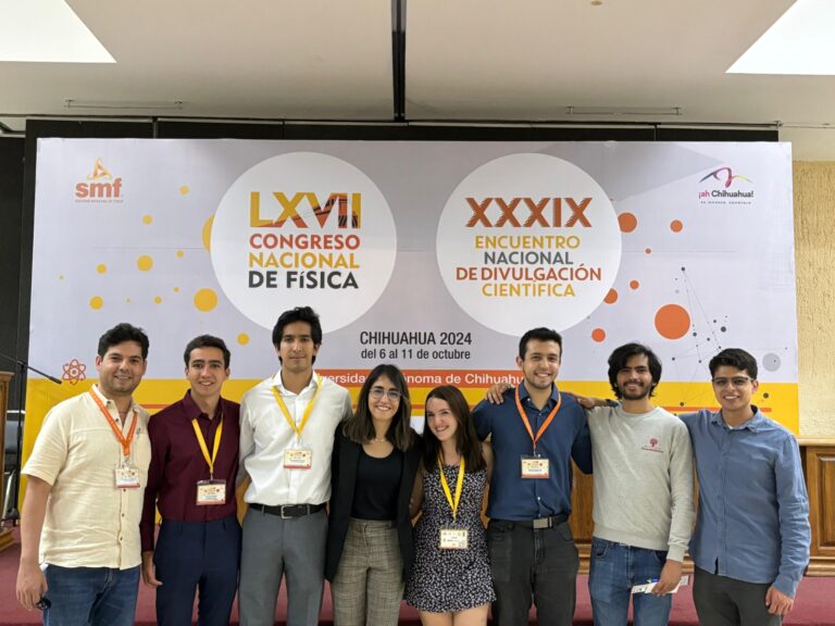Alumnos de Ingeniería participan en Congreso Nacional de Física
