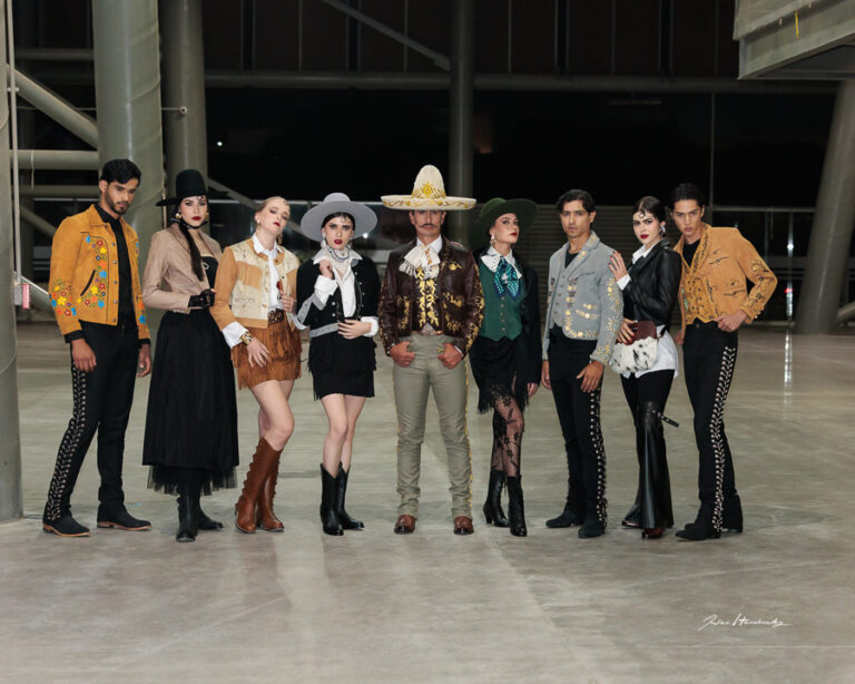 El Buró de Congresos y Visitantes de Aguascalientes apoya a Emiliano Gamero y su colección de moda “Gamero Oro/ Negro”