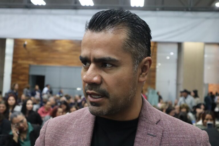 Paco Araiza: “Se necesitan más hospitales y personal para desahogar el sistema de salud”