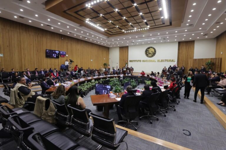 Multa INE a partidos políticos nacionales por irregularidades en materia de fiscalización