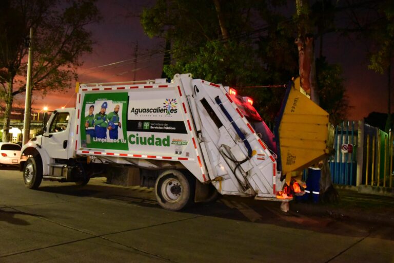 Servicios Públicos pone en marcha más rutas para la recolección de basura por temporada decembrina