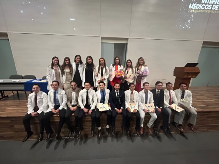 Se gradúan médicos internos de pregrado del Hospital Miguel Hidalgo
