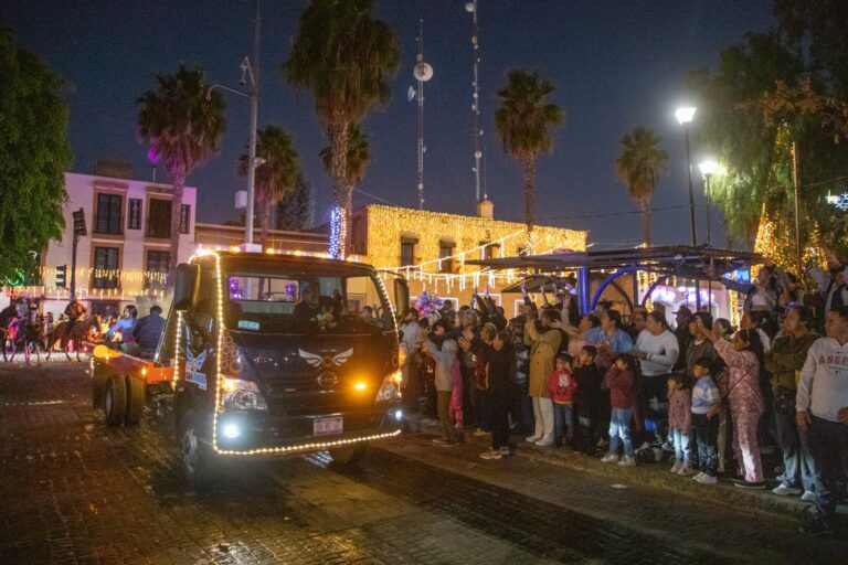 Alegría y tradición en el Desfile de Reyes Magos en Jesús María