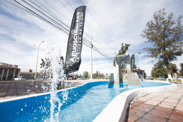Municipio de Aguascalientes rehabilita triángulo y fuente de la colonia Estrella