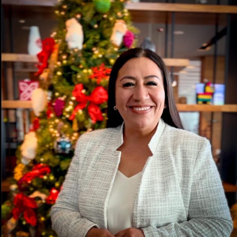 Descomposición social viene del interior de las familias, asegura Mirna Medina