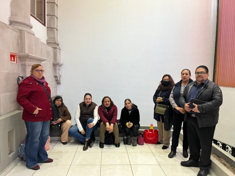 Congreso del Estado se niega a reinstalar a 8 trabajadores