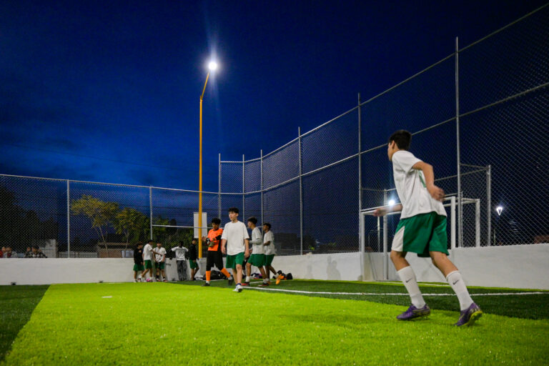 Leo Montañez entrega cancha en Vistas del Sur Aguascalientes