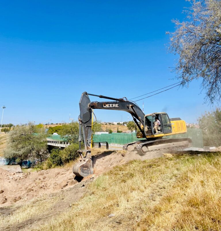 Invierte MIAA 11 millones de pesos en la rehabilitación del colector sanitario en el Parque México