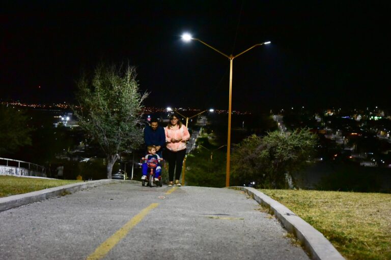 Refuerza municipio de Aguascalientes seguridad e iluminación con más de 50 pasos seguros