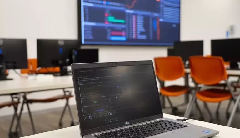 El Tec de Monterrey campus Aguascalientes ahora cuenta con un Financial Trading Lab