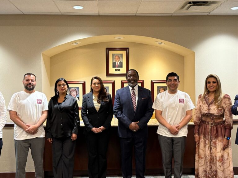 La Gobernadora de Aguascalientes Tere Jiménez se reúne con Jerry Demings, alcalde de Orange, Florida