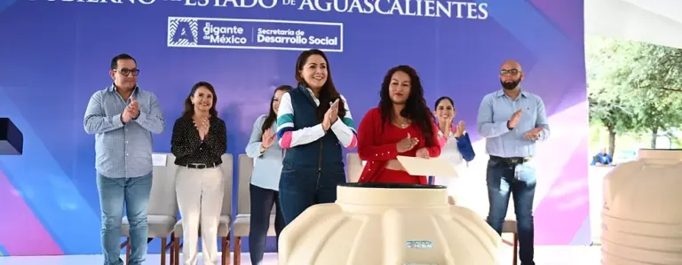 Gobierno del Estado de Aguascalientes apoya con calentadores solares, cisternas, pisos y techos firmes