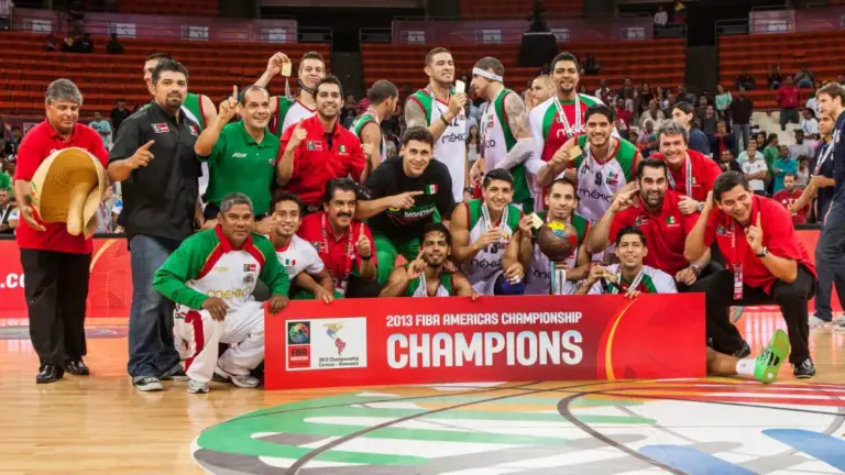La hazaña de los “12 Guerreros”: El camino a la gloria en la FIBA