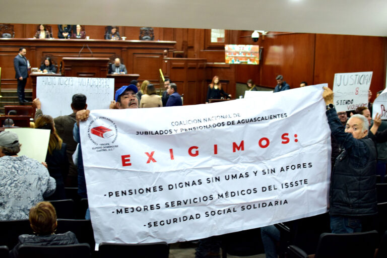 Se agotarán las instancias legales contra extrabajadores del Congreso