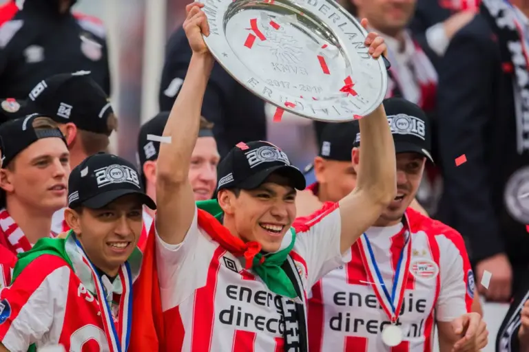 “Adiós Chucky”: El legado imborrable de Hirving Lozano en el PSV