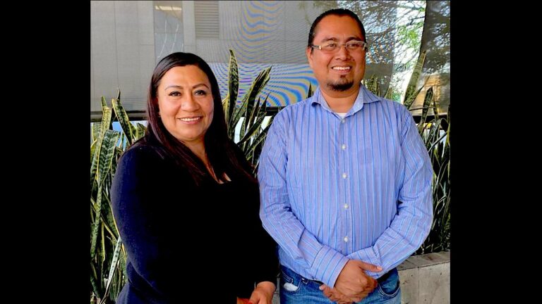 Padres de familia tendrán un papel clave en la creación de una ley para regular el uso de celulares y redes sociales en menores