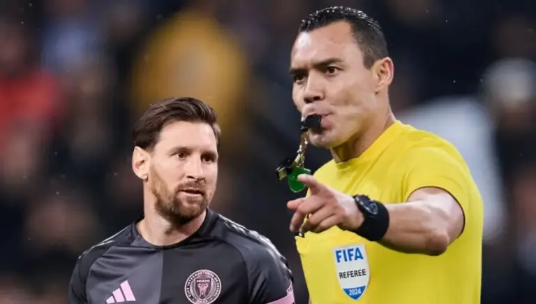 Esta es la sanción del “Gato” Ortiz por pedirle la playera y autógrafo a Lionel Messi