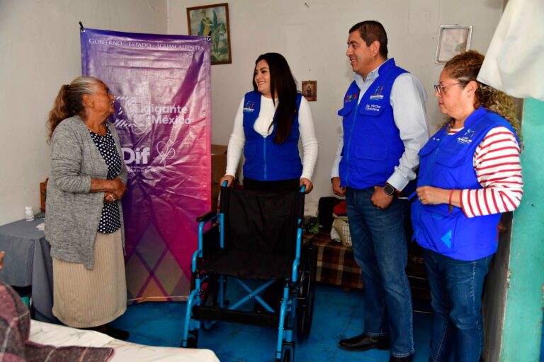 DIF Estatal ofrece sillas de ruedas, lentes, andaderas y otros apoyos gratuitos