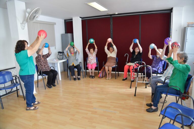 “Casa del Abuelo” brinda atención y talleres para adultos mayores