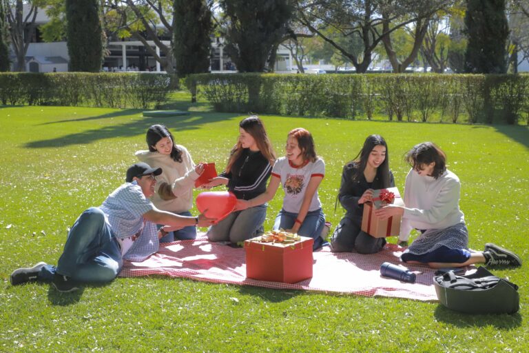 Doctora de la UAA explica cómo los vínculos afectivos impactan nuestra salud mental