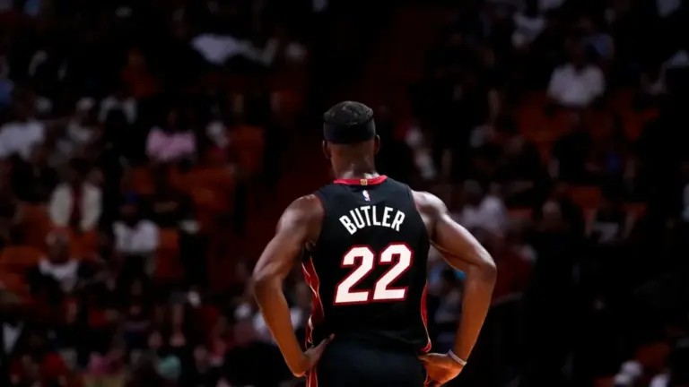 Jimmy Butler: El guerrero que transformó el abandono en leyenda de la NBA