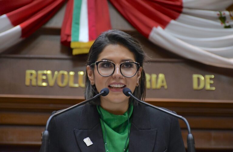 Presentan iniciativa para prohibir corridas de toros con violencia, es poco probable que avance