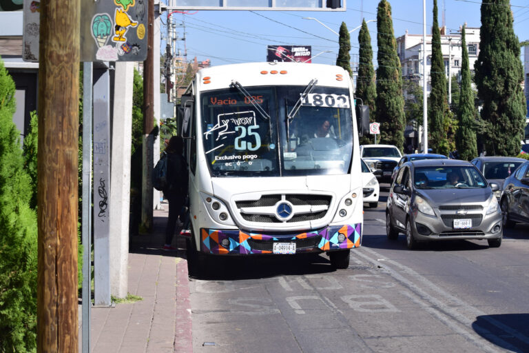 Analizan aumento de tarifas del transporte público 