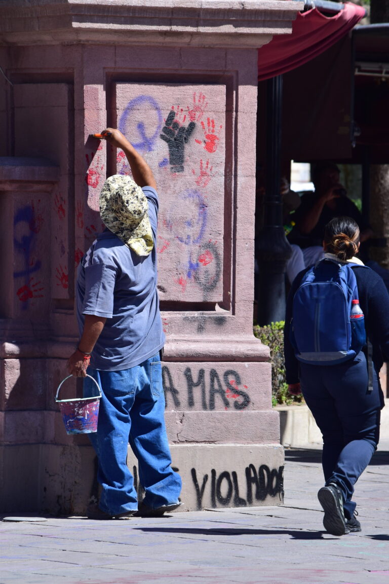 Limpieza en la Exedra tras el 8M se realizará con cuidado para preservar la cantera