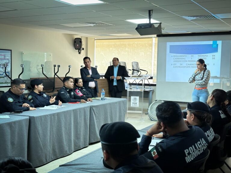 Capacita FGR a elementos de la policía municipal de Calvillo