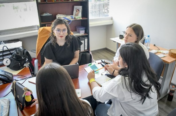 Jóvenes presentan proyectos sociales y sustentables en “Wolf Pack 2025” de la UP