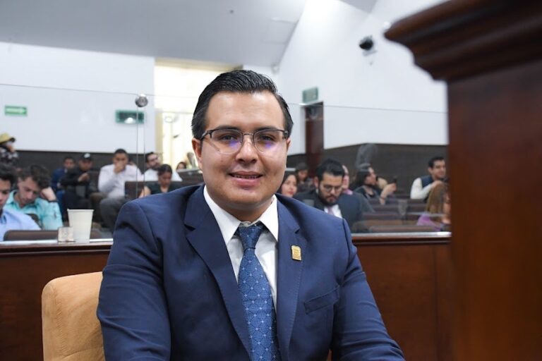 Roy Cervantes propone facilitar la protección del patrimonio familiar