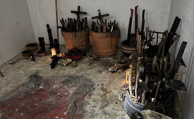 Encuentran altar con cráneos humanos en casa de Dionicio Álvarez Anonales, excolaborador de Cuauhtémoc Blanco