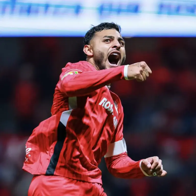 Con recital de Vega incluido, los Diablos Rojos del Toluca remontan y golean a un Necaxa que desapareció en la segunda mitad