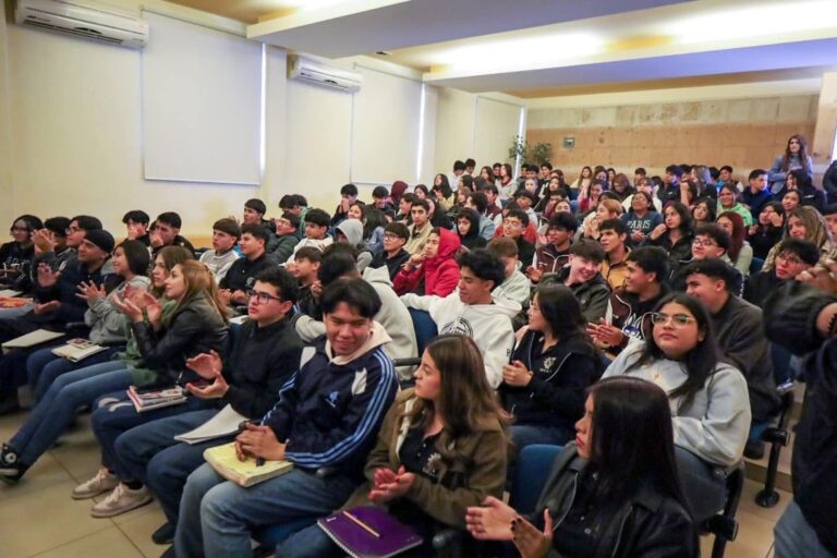 IMJUVA invita a escuelas a solicitar pláticas para el bienestar juvenil