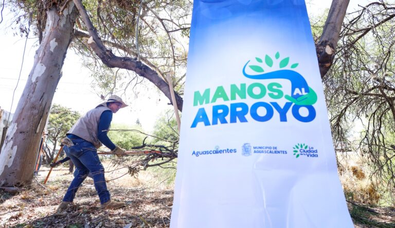 el presidente municipal de Aguascalientes Leonardo Montañez arranca programa “Manos al arroyo”