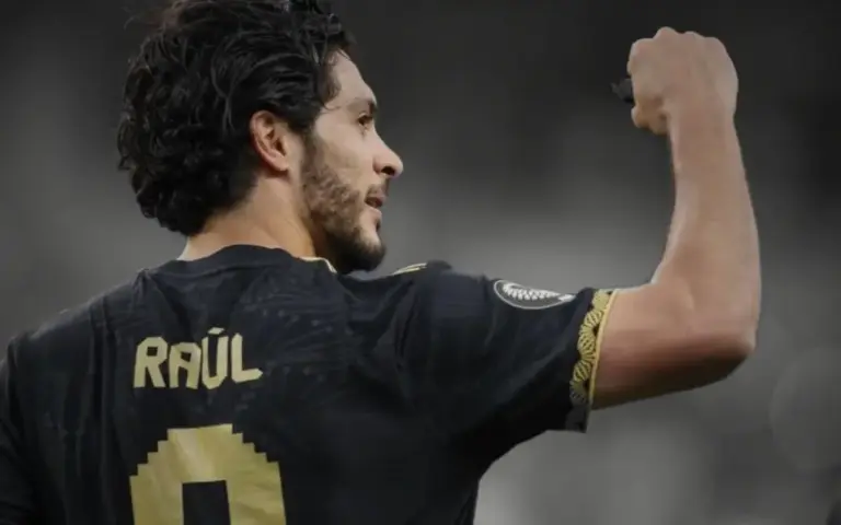 Raúl Jiménez: Futbolista con mayor efectividad a nivel mundial en el cobro de penales