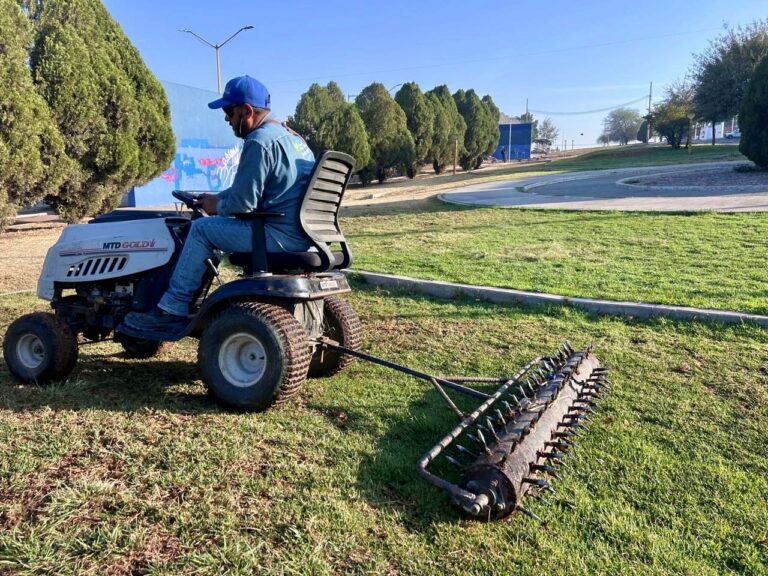 Línea Verde implementa método de fertilización para mejora de áreas verdes