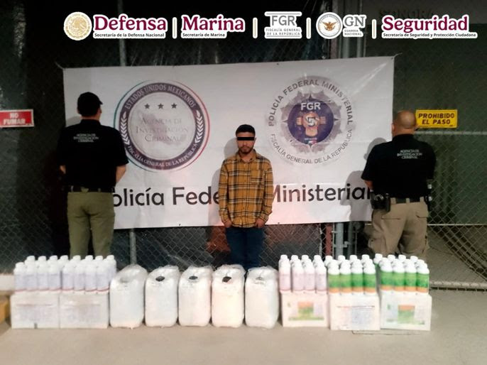 Detienen en Sonora a hombre que transportaba metanfetamina líquida