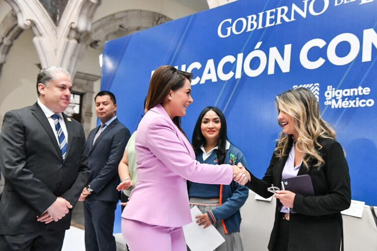 Escuelas de Aguascalientes contarán con herramientas digitales e inteligencia artificial