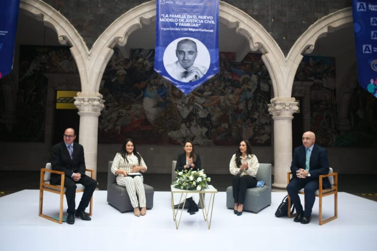 Gobernadora de Aguascalientes participa en conferencia de Miguel Carbonell sobre el Nuevo Modelo de Justicia Civil y Familiar