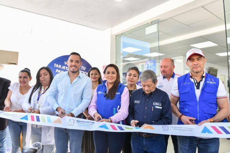 En Calvillo, Tere Jiménez inaugura clínica del Seguro Popular Aguascalientes y pone en marcha campaña contra la tuberculosis bovina