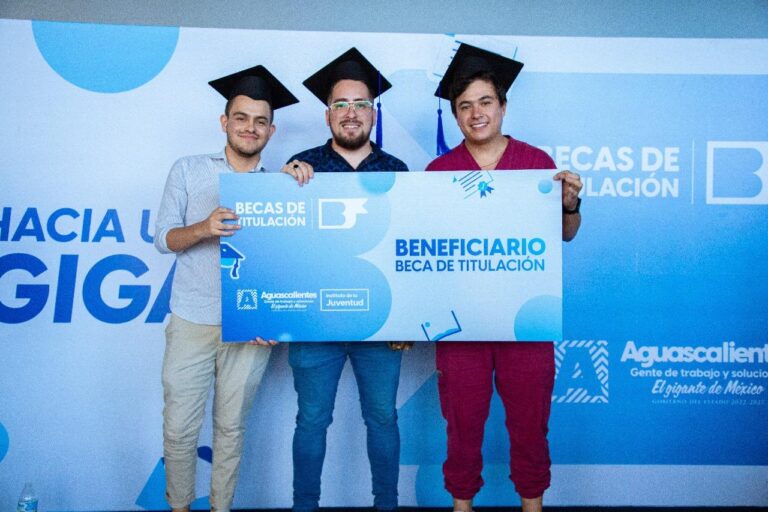 Continúa abierta la convocatoria para Becas de Titulación 2025