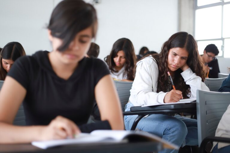 Bachillerato de la UAA amplía acciones para una mejor inclusión de alumnos